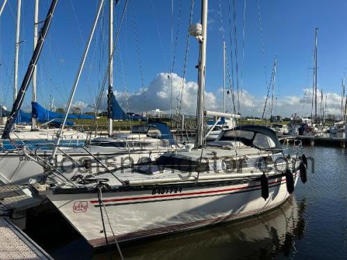 Dufour 3800 specs and reviews 